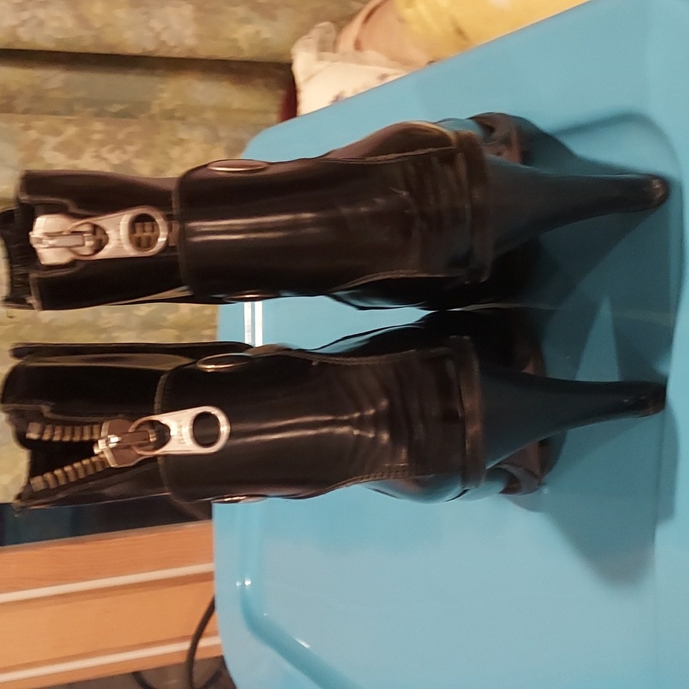 Chloe black leather booties size 39 EU/ 8.5 US - Picture 4 of 7